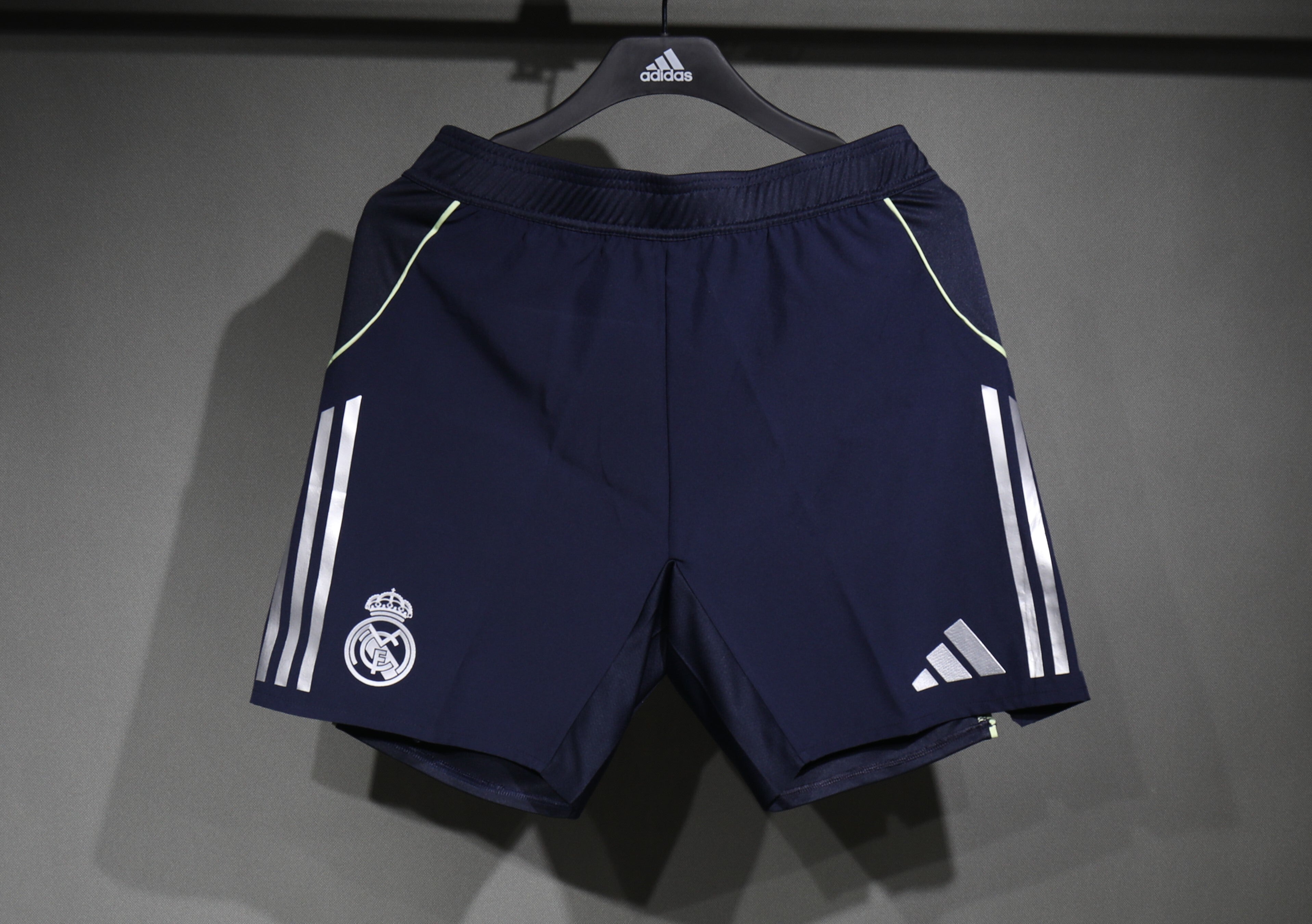 25/26 Real Madrid away player shorts S-3XL | album | High-Quality Soccer jerseys, NBA jerseys | Supplier Product Catalog