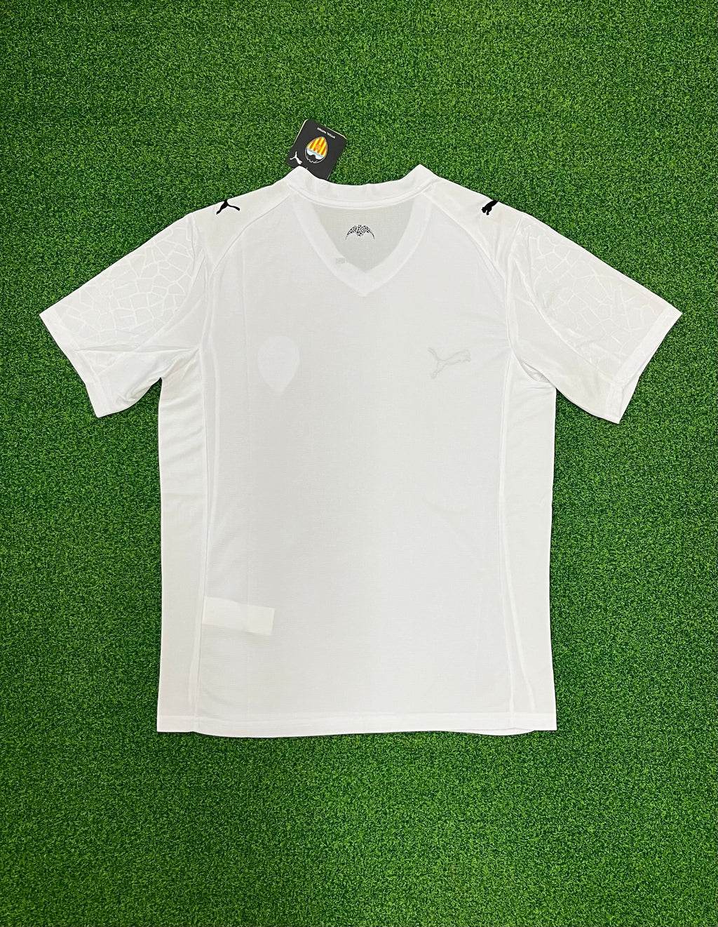25/26 Valencia home S-4XL | album | High-Quality Soccer jerseys, NBA jerseys | Supplier Product Catalog