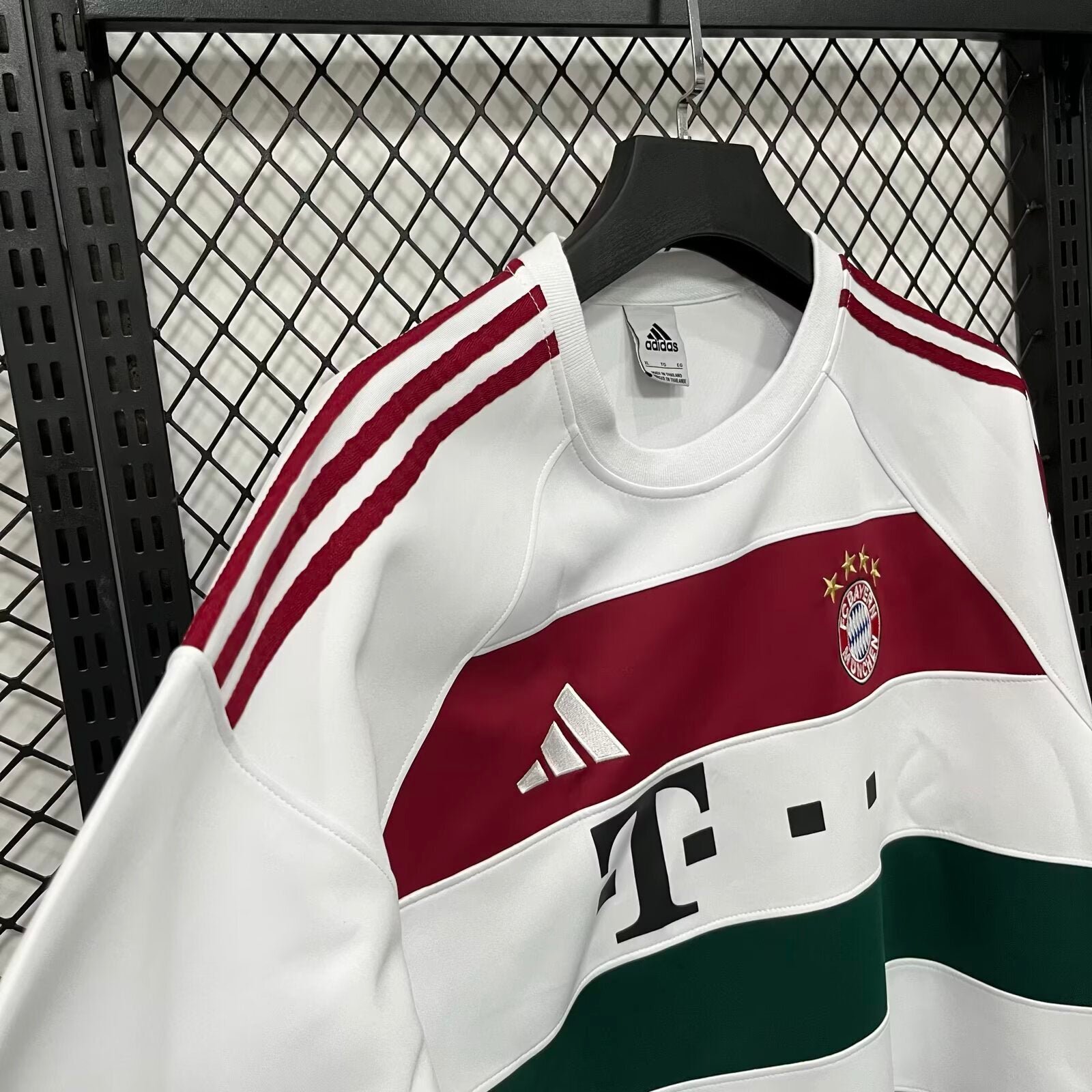 2025/26 Bayern white hoodie M-3XL | album | High-Quality Soccer jerseys, NBA jerseys | Supplier Product Catalog