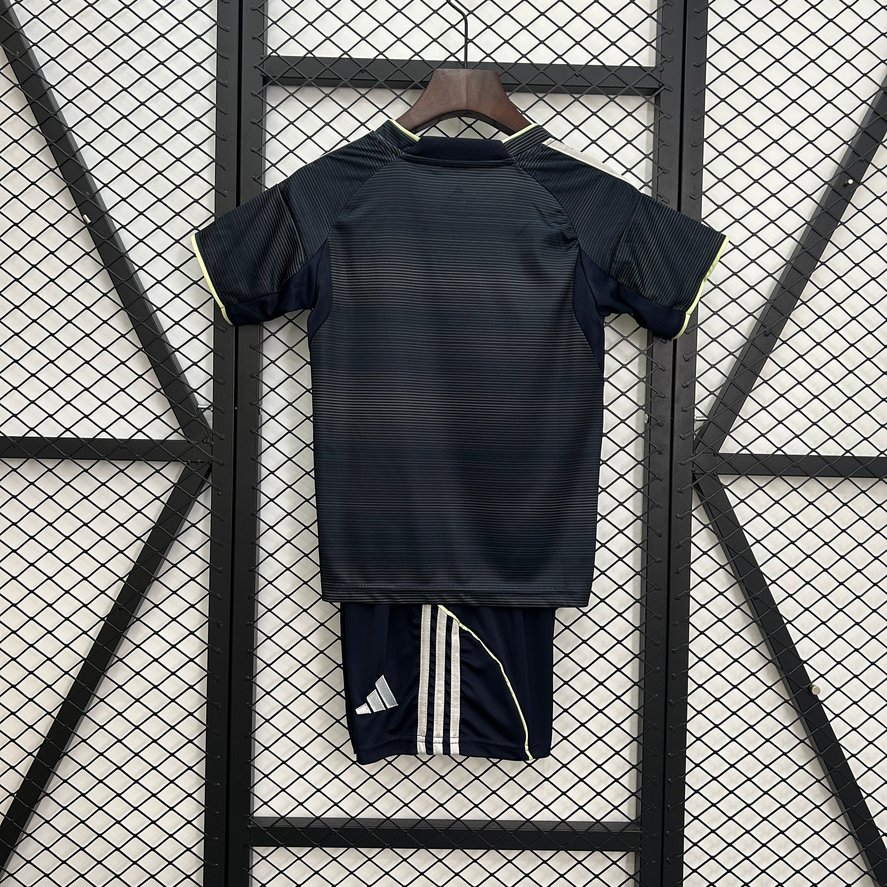 25/26 Kids Real Madrid away Size 16~28 | album | High-Quality Soccer jerseys, NBA jerseys | Supplier Product Catalog
